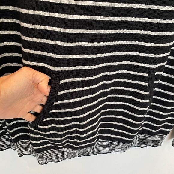 AMOUR VERT Kaitlyn Striped Pullover Sweater - Picture 6 of 10